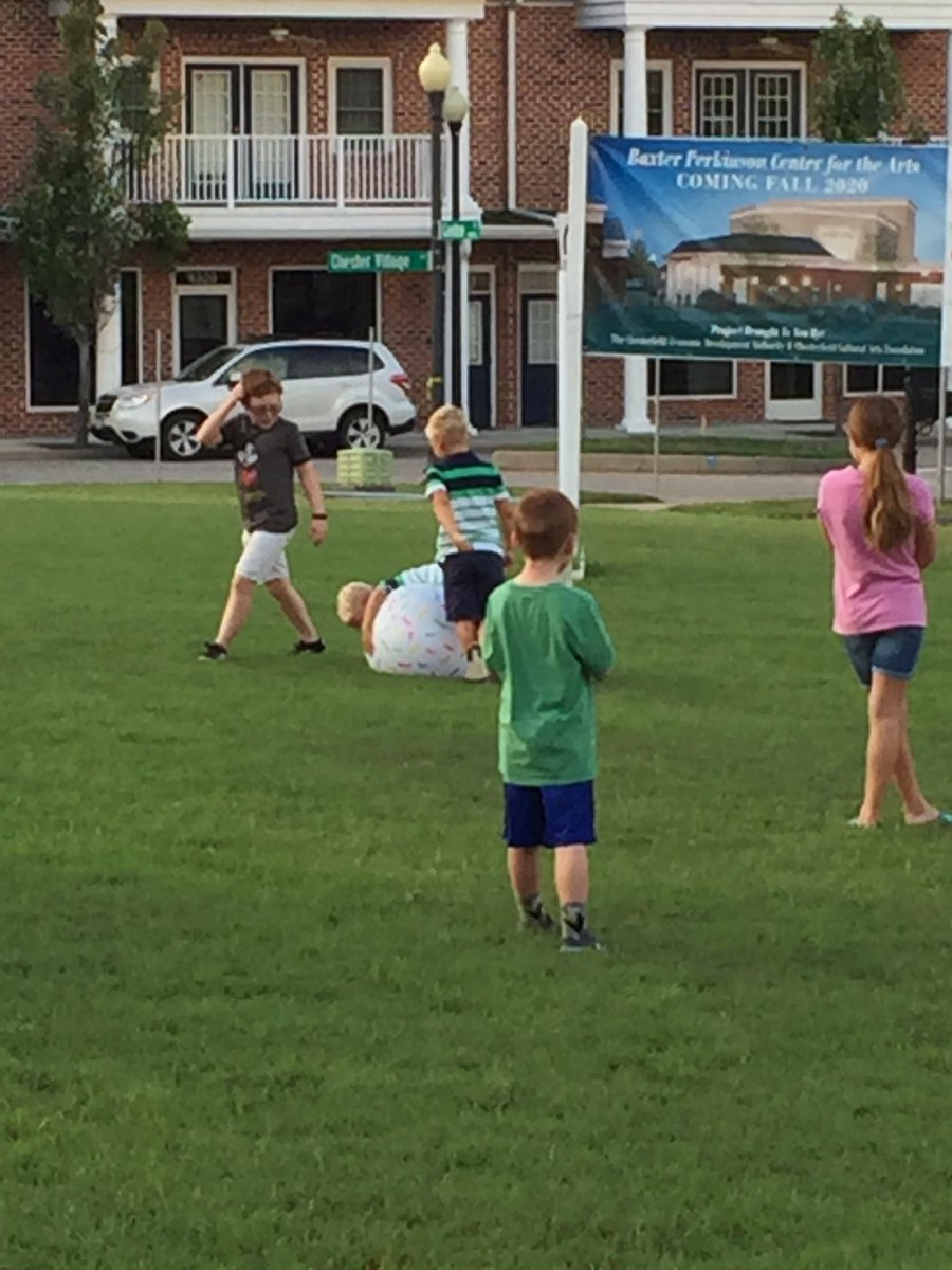 EcoffLibrary's tweet image. It was great to see the Ecoff family back together again for our annual Chester Library party! @EcoffElementary #ccpslibraries