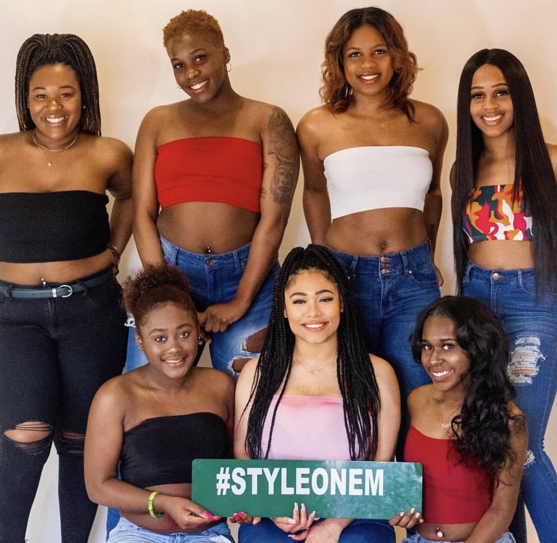 STYLE_EMU's tweet photo. #WHOSwhoatEMU ? We are S.T.Y.L.E. the 1st and Only fashion Organization on Eastern Michigan’s Campus. We are fairly new and full of Sophisticated, Talented, Youthful Leaders &amp; Entrepreneurs. We are always welcoming to new ideas &amp; new members (male + female) 💚💰✨ https://t.co/S9JPZza2rS