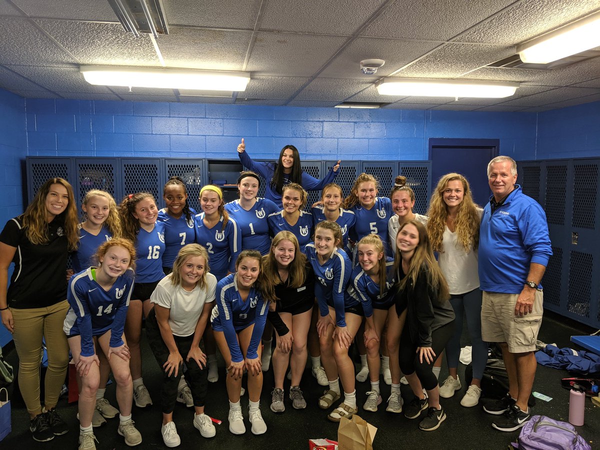 Wyovball's tweet photo. This team!!!! @Wyovball Played their hearts out in a 3 set victory over Lakota West. The victory was shared by 4 of our outstanding alumni. Thank you @lydiakurtzz @WeisSami @audrey_stevens8 @riemir28 We love you!!! https://t.co/zLV9x3TCEi