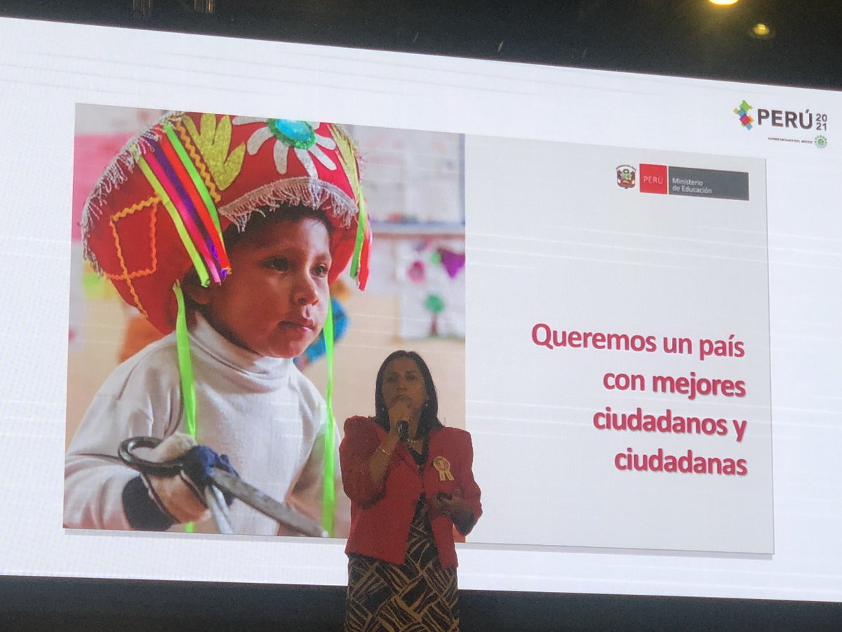 LuciaChipoco's tweet photo. Como dice la Ministra de educación, No podemos pensar un #Perusostenible si no pensamos en q las personas se desarrollen plenamente. Me siento super orgullosa de contribuir c eso desde @AlicorpOficial de la mano de @MineduPeru y @vaniamasias con la implementación de #Revelarte https://t.co/8m9bqXJlDJ
