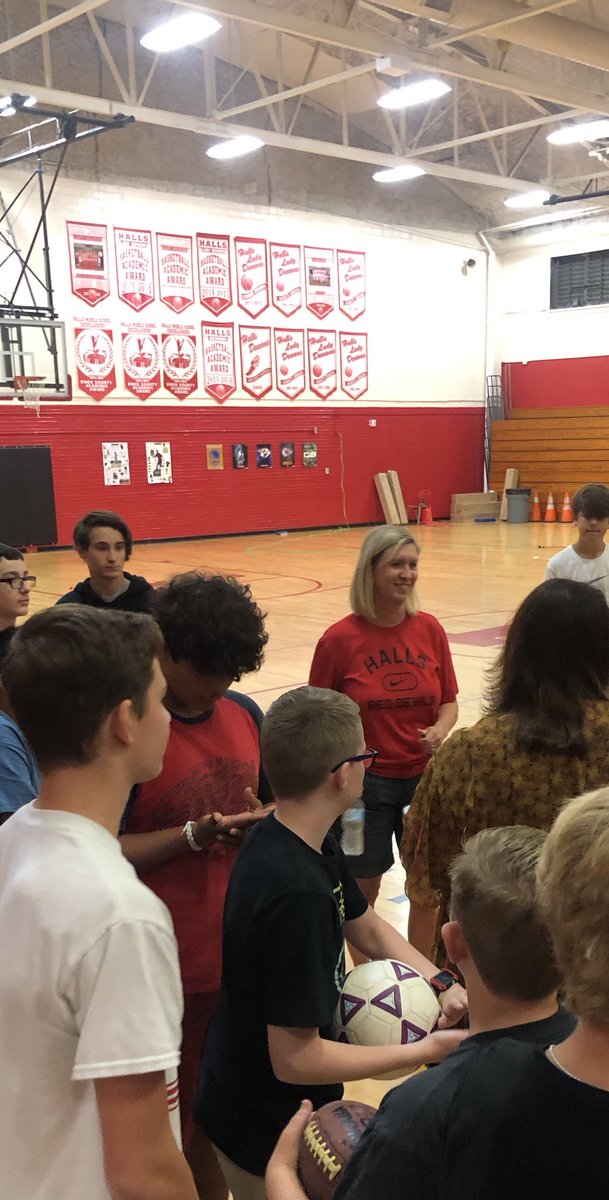 HallsMiddle's tweet photo. The admin team had a great time visiting classrooms to recognize our August teachers of the month! Congratulations Mrs.Wayland,Mr.Sherrod, Mrs.Lane, and Mrs. Cook! #HMSHasIt #HMSAllIn https://t.co/VJXj97gbff