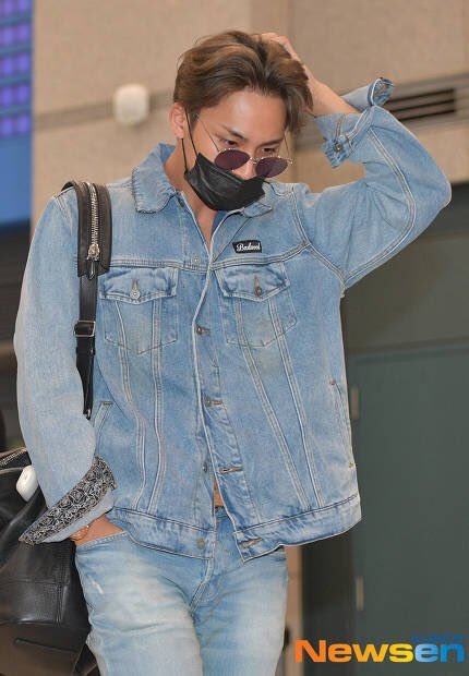 Rmg_1746's tweet photo. 아~~＞＜ 내가 준 선물… 너무 잘어울리고 너무멋져 ＞＜♥♥ 민규야~ 고마워요~~~！！ https://t.co/CZQbfkX2WY