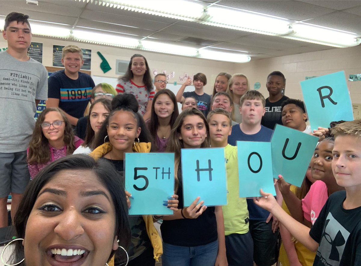RaseenaJacob's tweet photo. Back to school, but first.. let’s take a selfie !! These are a few classes from #day1 .. Look at all those personalities !!! I’m so excited to get to know each of them !! #backtoschool #selfies #teach180 #NewTeacherJourney https://t.co/p2fXkGKfQX