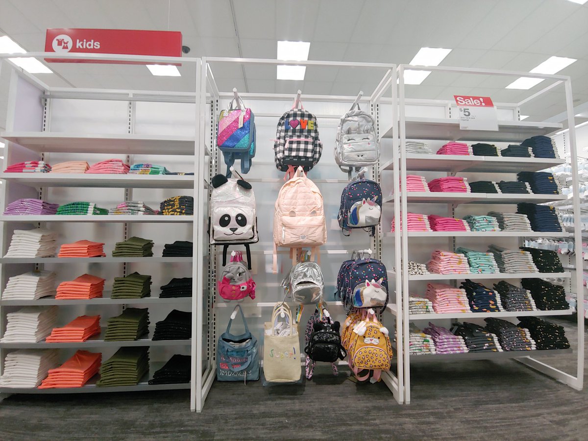 VM_T3306's tweet image. We are burning through leggings at #T3306! Challenged all but a few of our backstock leggings out to the floor! We will have some happy moms and kids tomorrow!#TargetStyle #VM #VML #VMTL #BackToSchool2019 #catandjack  #visualmerchandising #beforeandafter @TargetVt @wanderrlusstt