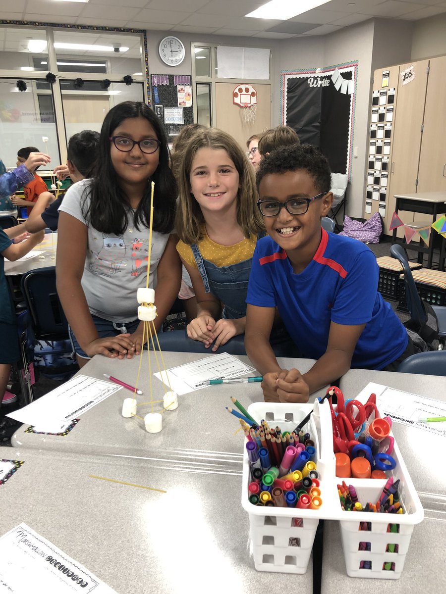 soe4thgrade's tweet photo. Our new 4th graders dove right into STEM challenges during week one. @SOES_Express https://t.co/URjFLOqtSN