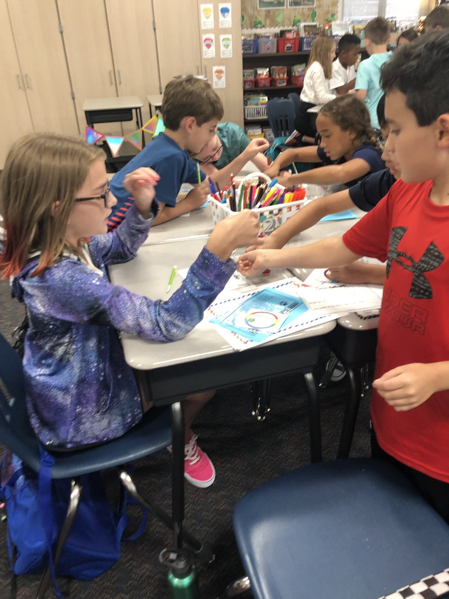 soe4thgrade's tweet photo. Our new 4th graders dove right into STEM challenges during week one. @SOES_Express https://t.co/URjFLOqtSN