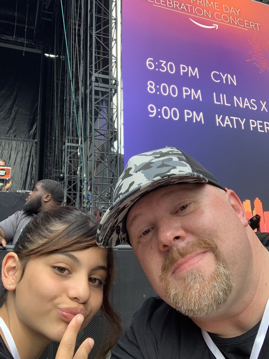 prometheus55's tweet image. Samantha’s first concert! Katy Perry we are front row for your show!!! Thank You Amazon! ,...and Uncle Jeff(s)  #DaddyDaughter #DadGoals
#BePeculiar #PostPrimeDay #Amazon #KatyPerry #LilNasX #Cyn @KatyPerry #AWS #EC2 #Warriors