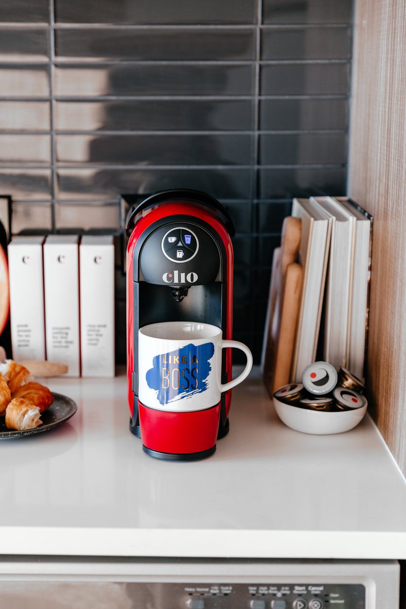 ClioCoffee's tweet photo. #Cliocoffee is so smart: makes amazing #Coffee, plus #espresso for iced coffee, #latte and more, all in a minute. plus 100% #recyclable pods and a machine that makes any counter beautiful. we call it “counter intelligence” https://t.co/Fq5uRChceM