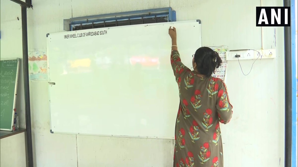 ANI's tweet photo. Gujarat: Ahmedabad City Traffic Police imparts free education to children residing on footpaths under their project called 'Police Pathshala'. Around 150-200 children are getting education in three centers across the city. https://t.co/YydKzeKMrJ