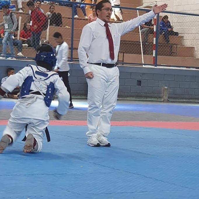 fedetkdpty's tweet photo. Resaltamos la participación de Gian Paolo Leone en el arbitraje en los #Codicader2019 Excelente Trabajo.  #taekwondo #tkdpanama #tkd #arbitropanama @pandeportes https://t.co/p1bL13UZNI