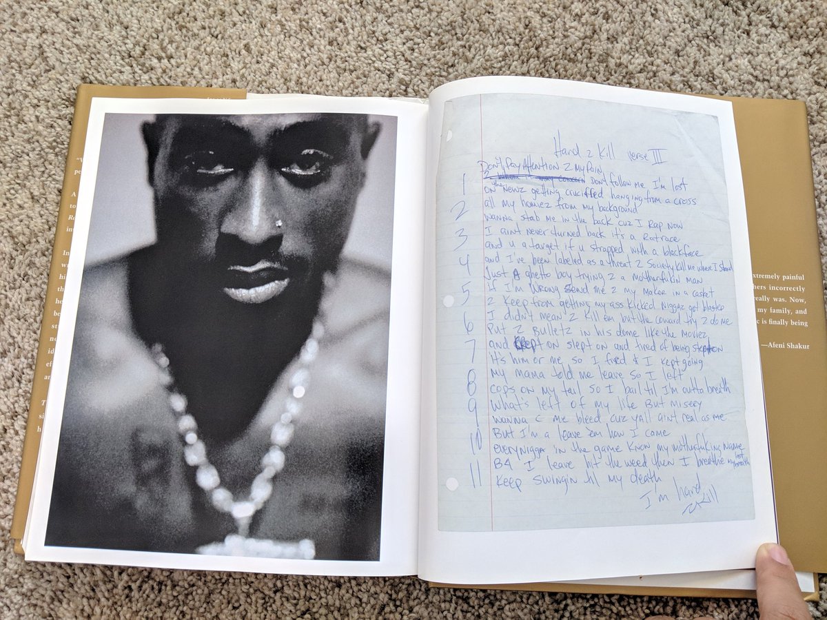 Splashin3s's tweet photo. Going thru the mind of my favorite rapper , genius and limitless thoughts in his rhythm. @2PAC #tupacResurrection https://t.co/BVm0qOipxh