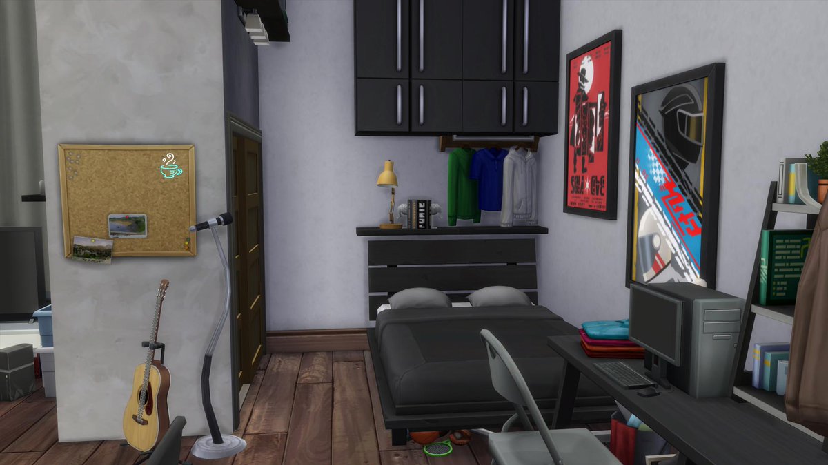 oh_sims's tweet photo. Thin walls are the only thing separating two families in this already small apartment which has been subdivided into two -very different- even smaller apartments. 
#TS4 #ShowUsYourBuilds #nocc
https://t.co/QZqG2TH4F4 https://t.co/Kn7vrOXgr0