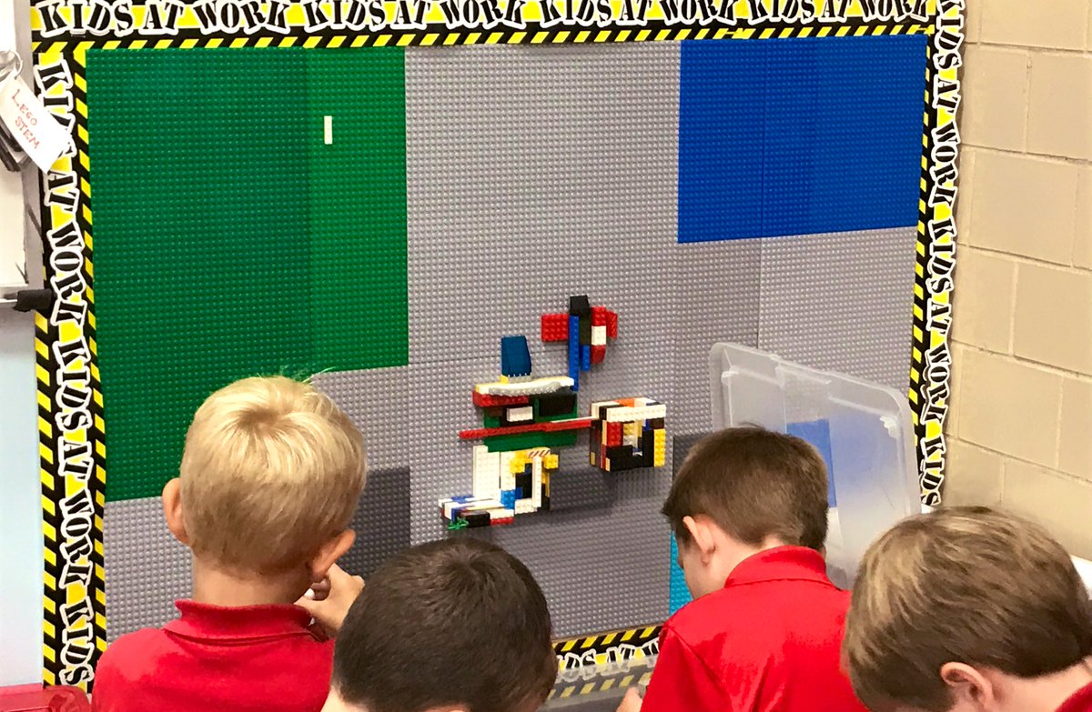 jpollihan's tweet photo. Loving the LEGO wall #Kindergarten #build #stgabes https://t.co/O1A1x0PXTE