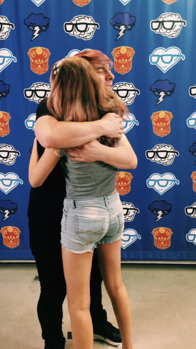 lessamazingsam's tweet photo. it’s been 2 years since i last hugged @ThomasSanders and I AM NOT OKAY WITH IT https://t.co/WYqfUe21v6
