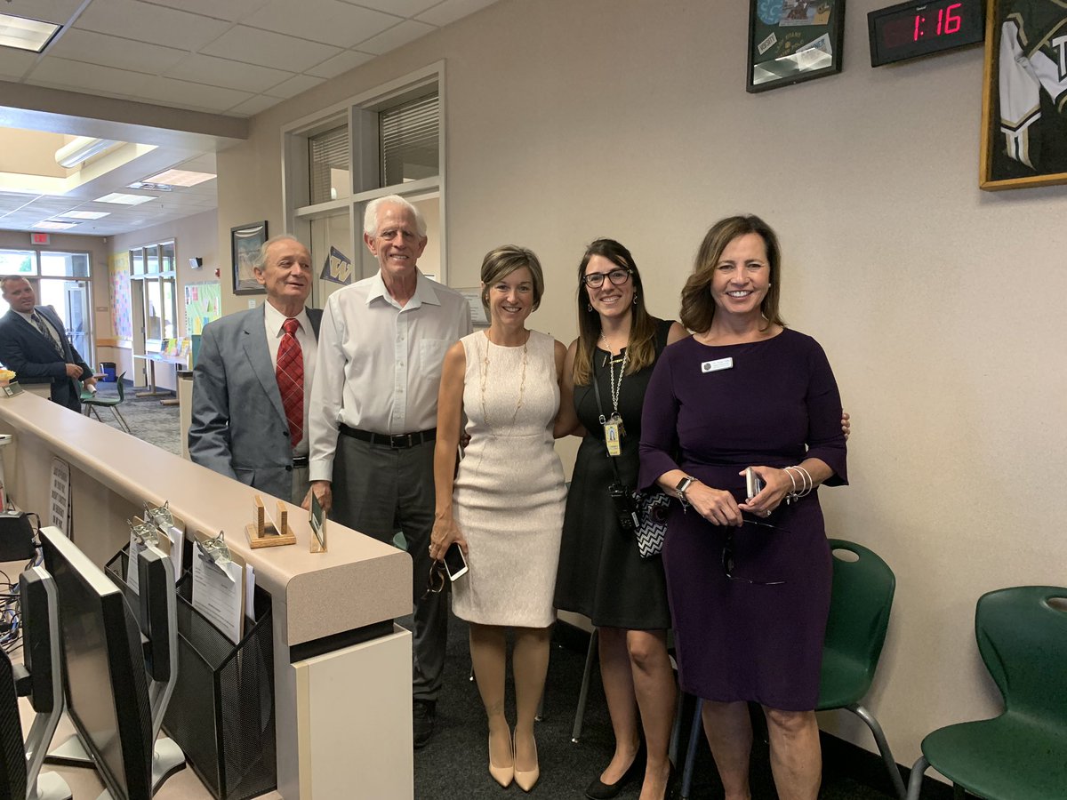 HemetSuper's tweet photo. Walking classrooms at @Tahquitz_Titans with our Governing Board and Cabinet Members. It’s a new school year, full of hope and possibilities! #HUSDpremier https://t.co/jfJ3gi7r02