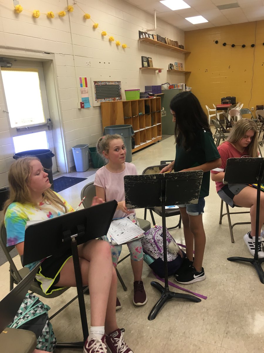 HaleybandLady's tweet photo. Week 1 for Collins band in the books! Had a great week with musical scavenger hunts, 1st sounds on the mouthpiece, and the SHS band even had one of Collins brightest as a guest on sousaphone during CatWalk on Friday! #CISBAND #scottsboroband1920 #ThinkLeadSucceed https://t.co/3UH8xLofJ1