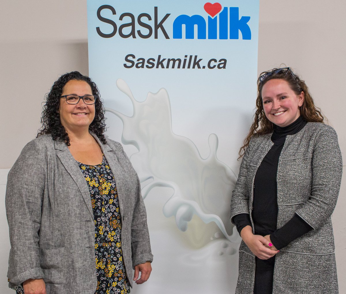 yxeFoodBank's tweet photo. Thank you to SaskMilk for matching our Milk for Children Program litre for litre in the summer months. With your support we were able to provide 21,000 extra litres of fresh milk to our community this summer.
.
.
.
.
.
#localpartnership #sfblc #saskmilk #localproducers https://t.co/zMYfP84BBC