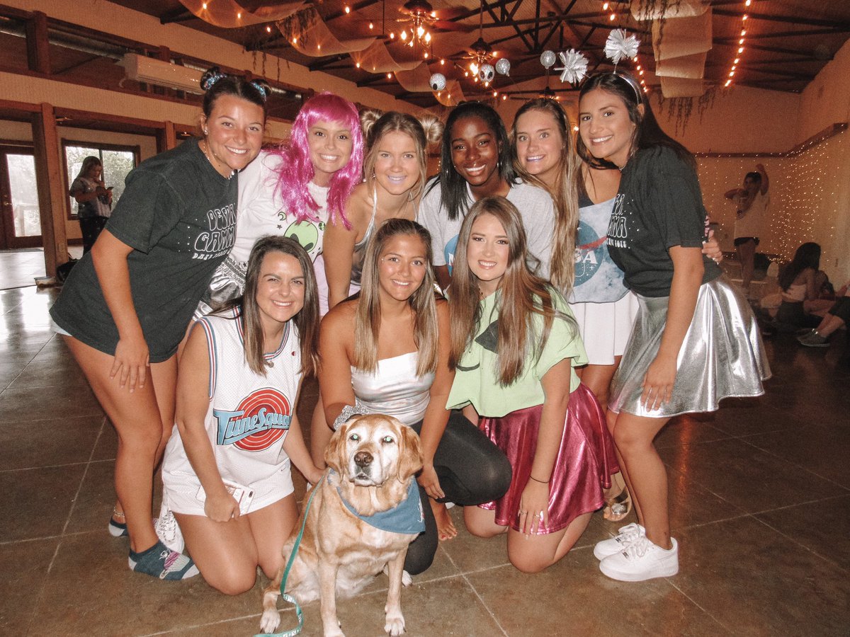 txstdg's tweet photo. The past few days of work week have been AMAZING for us over here at DG! ❤️💫✨💋 #txstdg #txst23 #txst22 #txstrecruitment #gogreek https://t.co/W2FvZOZF5L