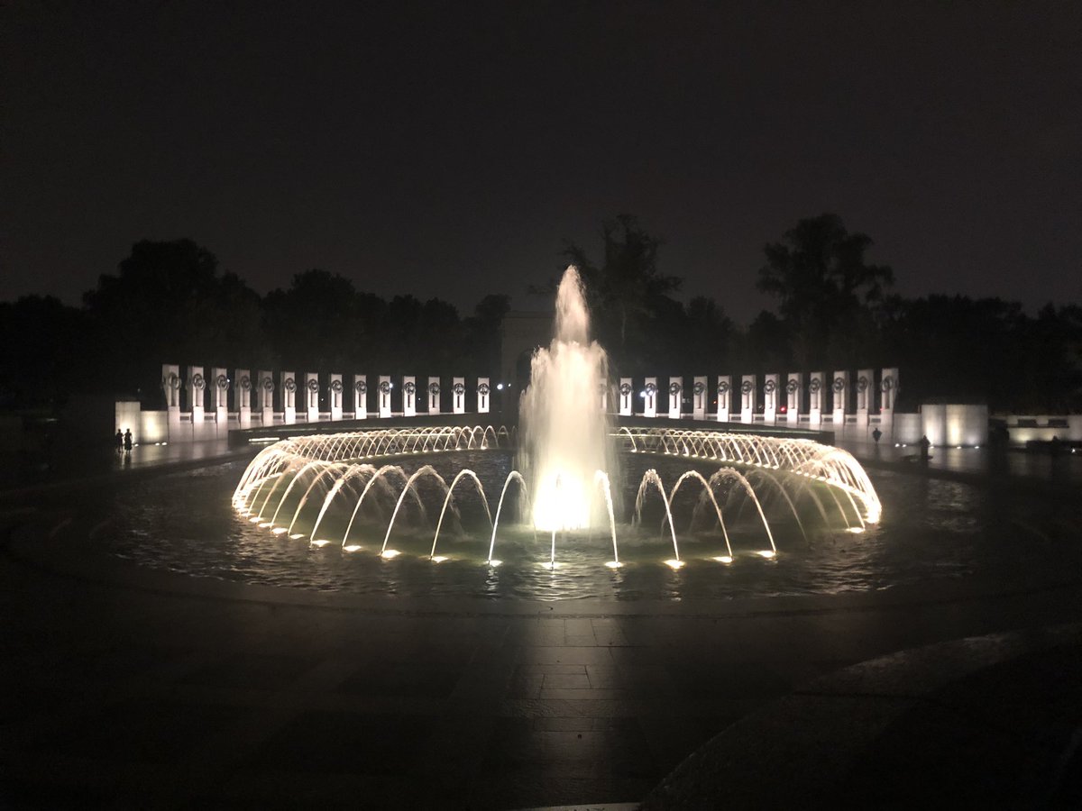 brook830's tweet image. D.C. never fails to amaze me! 😍