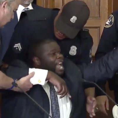 WillieBurton313's tweet photo. Congresswoman #RashidaTlaib I stand with you as #DetroitPoliceCommissioner that was jailed standing against #technoracism inherent in facial recognition technology #majorityblack #Detroit is last city it should be used. #staystrong! https://t.co/ugZ9VDdYQW