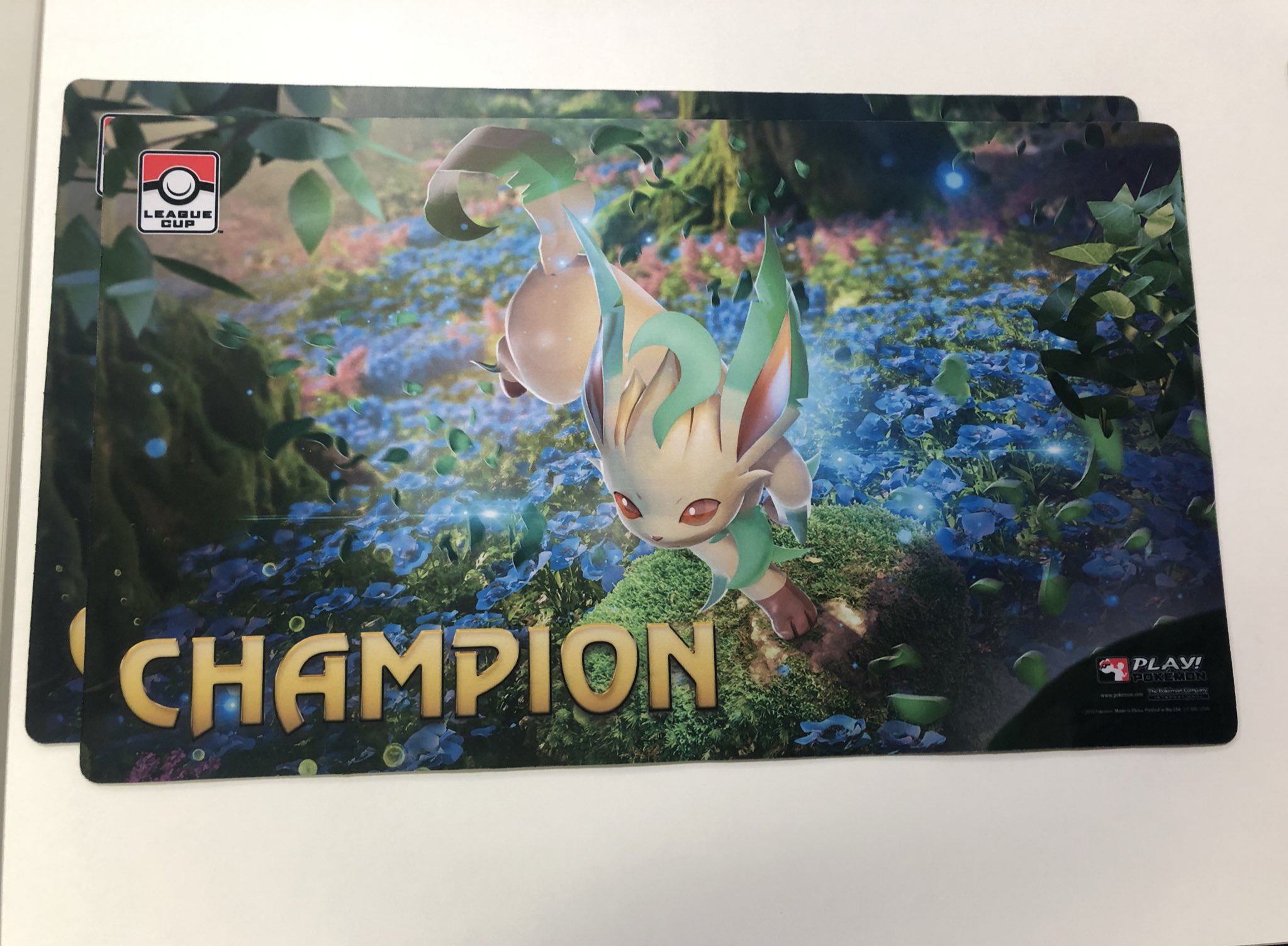 海外公式】 リーフィア CHAMPION プレイマット リーフィア