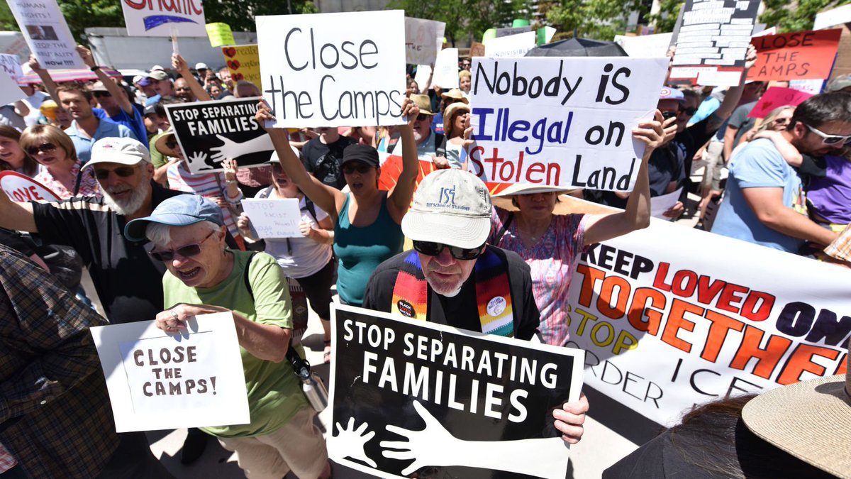 Gizmodo's tweet photo. Despite child flu deaths, U.S. government refuses to vaccinate children detained in border camps https://t.co/uKzycZ5t7s https://t.co/O2OXf1UTXQ