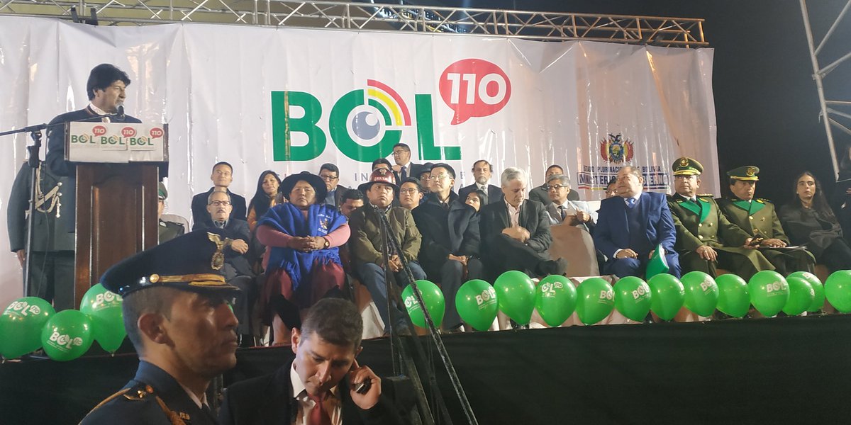 MindeGobierno's tweet photo. #Ahora Presidente @evoespueblo Queremos más responsabilidad más seguridad para el pueblo boliviano
estamos implementando inteligencia artificial para cuidar a nuestro pueblo
@diarioeldeber 
@pagina_siete 
@LaRazon_Bolivia 
@Canal_BoliviaTV https://t.co/buDq2rc2vH