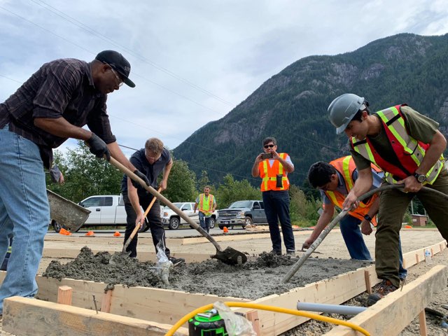 WDuskGroup's tweet photo. #Canada's 1st self healing #concrete at#Chawathil First Nation. Solid work @AtlantisFiberNA and @ICIMPACTS !
#Cleantech @ISED_CA #ctest #innovation
#Infrastructure #sustainability
#poweredbywdusk https://t.co/VBvJNko79X