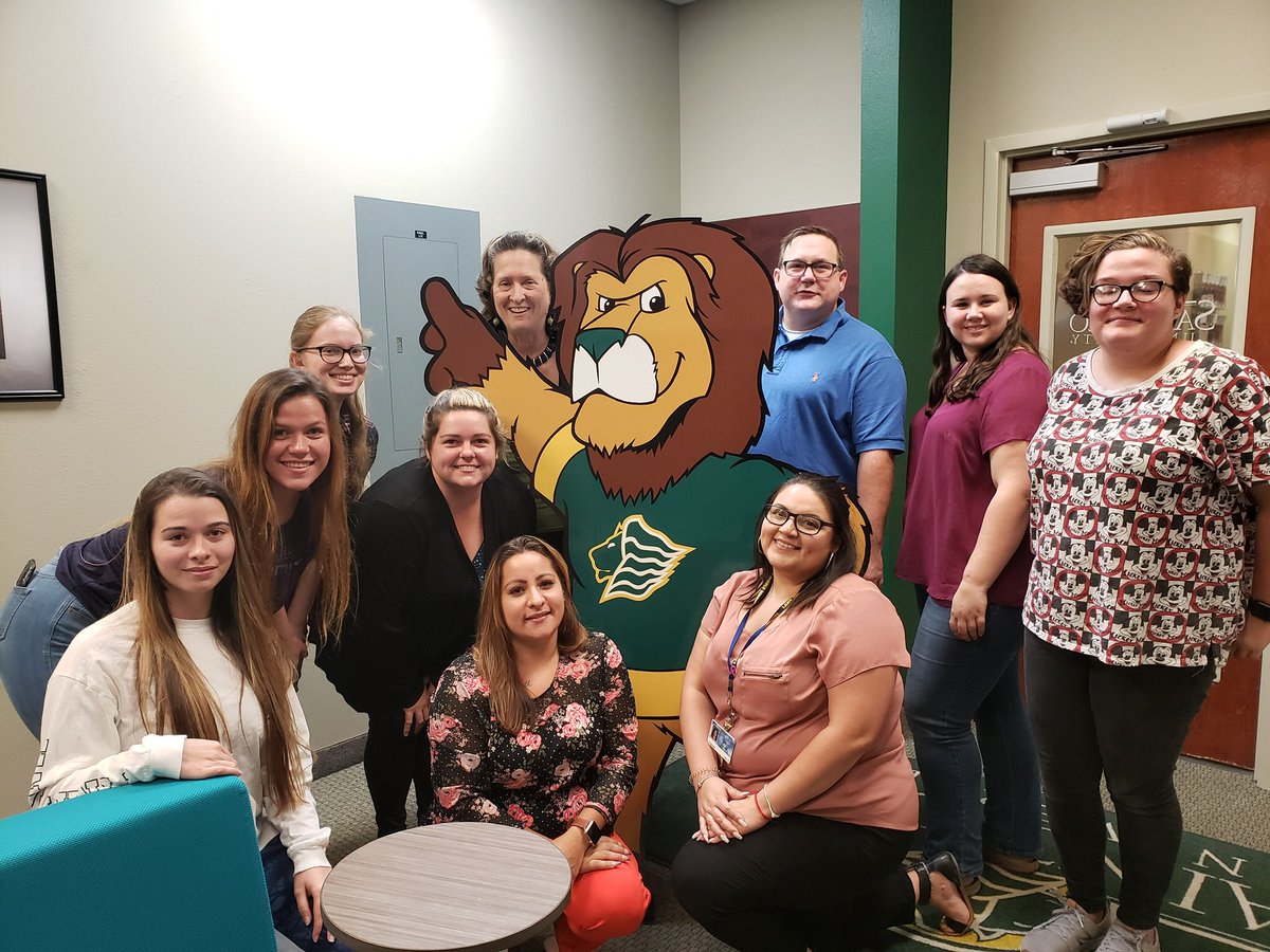 drquick16's tweet photo. The Class of 2021 are beginning their junior year in the elementary education program at Saint Leo University’s Ocala Education Center.  Best wishes for a wonderful semester! Go Lions! @Ocala_Center @StLeoWorldWide #2021SLUALUMNI https://t.co/DxR2eDe5ZQ