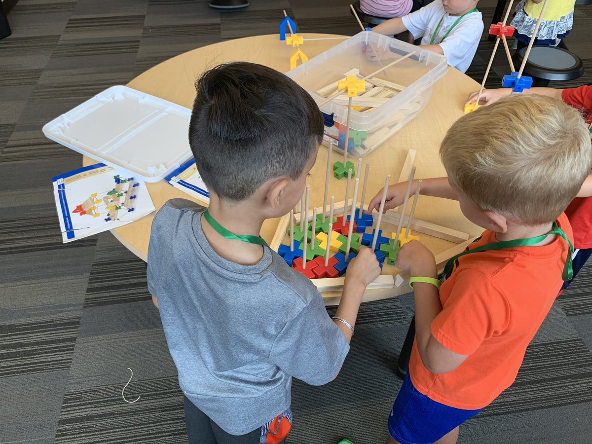 mrsBarnesSTEM's tweet photo. Easing our kinder into STEM. Love watching what their creative minds come up with. Today we had a teddy bear, flower garden, and a bird. Oh and a hot dog stand. https://t.co/uxEmQfa5RW