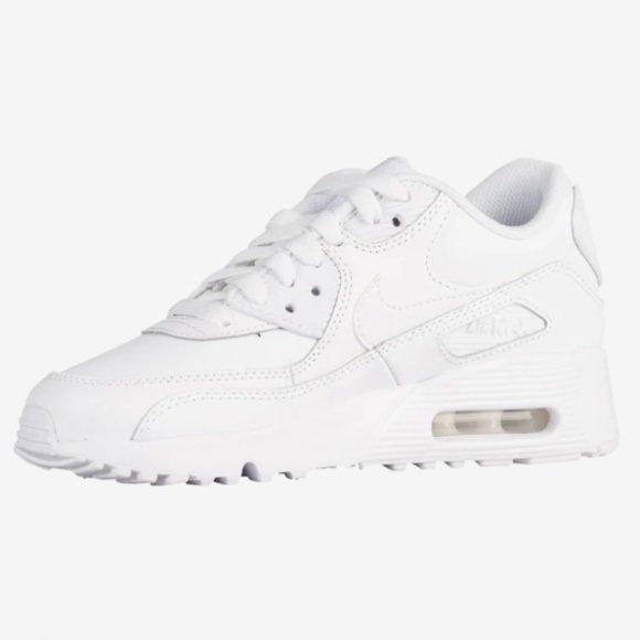 GeorgeannSwiger's tweet photo. So good I had to share! Check out all the items I'm loving on @Poshmarkapp from @brookeu123 #poshmark #fashion #style #shopmycloset #cantata #nike: https://t.co/INcfnySClR https://t.co/EG4Byaz1nB