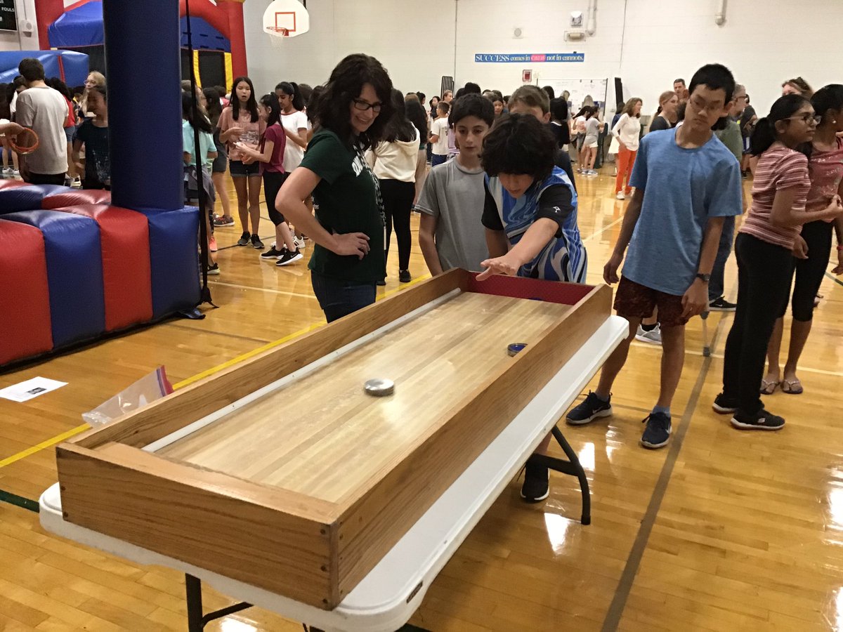 LongEDU's tweet photo. Step Wright Up DW! Today was a fabulous 1st day of school w/ our first ever #SEL carnival. Complete w/ an admin dunk tank! I loved meeting all of my new students &amp; seeing former students as well #engage103 #WeAreD103 #Edchat #mschat #BackToSchool2019 #DidYouGetPopcorn #Cpchat https://t.co/XbVkICndau