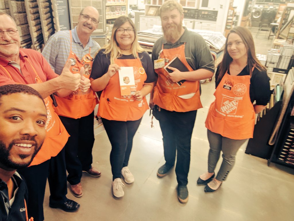 THDNick's tweet image. Great walks &amp;amp; recognition today with @MarkDMiller13 in stores 1549 and 1507! Congrats to @Tigger6672 and HSPS Mira on your Homer Awards and thank you to all our leaders for your HDI/HDE partnership.

#PMDWinsWithServices

@jeffgre24730941 @Jenn2299678 @DanielShumacHDE @DerekTHD