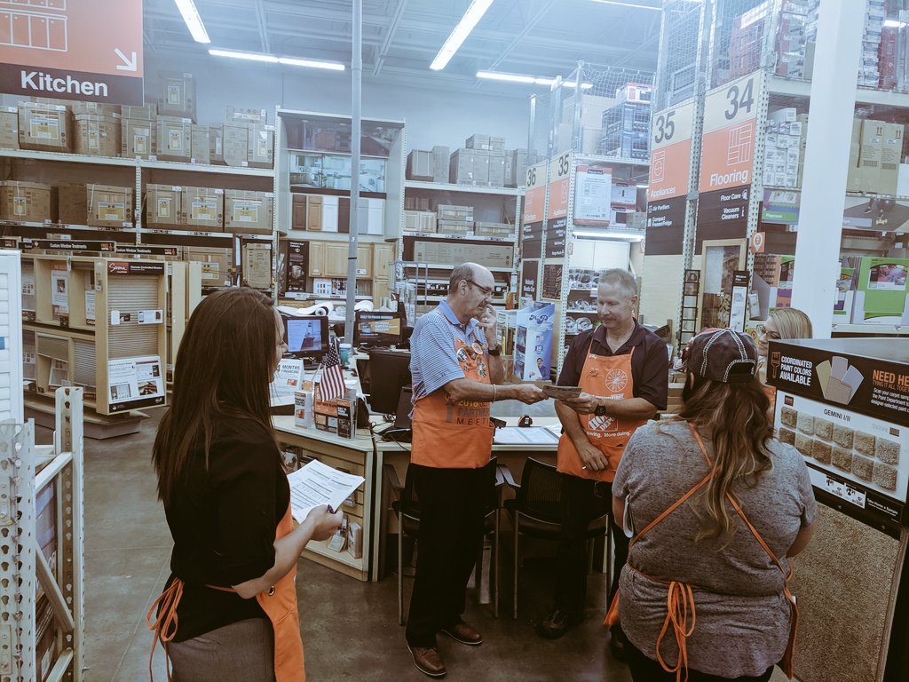 THDNick's tweet image. Great walks &amp;amp; recognition today with @MarkDMiller13 in stores 1549 and 1507! Congrats to @Tigger6672 and HSPS Mira on your Homer Awards and thank you to all our leaders for your HDI/HDE partnership.

#PMDWinsWithServices

@jeffgre24730941 @Jenn2299678 @DanielShumacHDE @DerekTHD