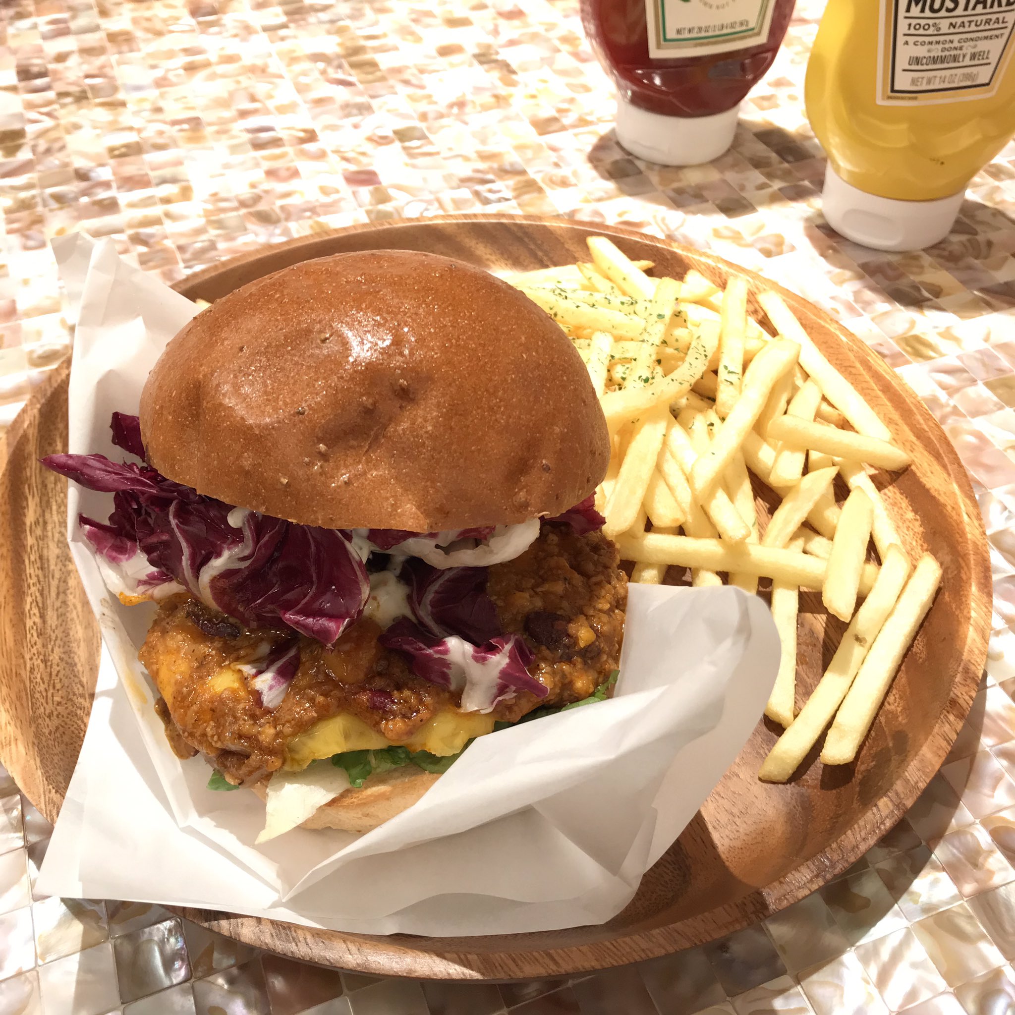 ルミネ横浜 6f モクオラディキシーダイナー ハワイアン料理の専門店 ハンバーガーやパンケーキ など種類豊富にご用意 可愛らしい店内で横浜に居ながらハワイを感じられテンション上がること間違いなし ルミネ横浜 レストラン