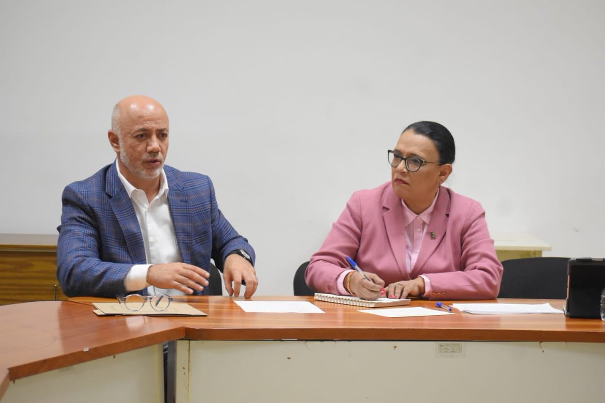 rosaicela_'s tweet photo. En reunión de trabajo con @LaAgenciaCDMX para avanzar en proyectos de #Innovación para la capital #CiudadDeDerechos @Claudiashein https://t.co/gifWTAZIiG