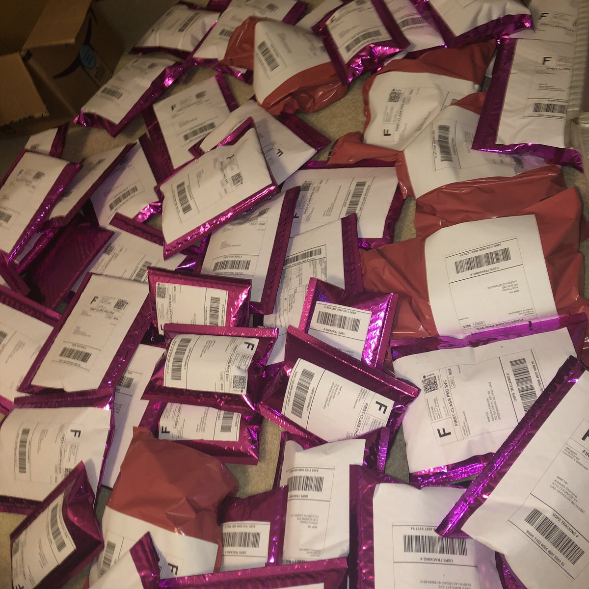 EyeKandii_'s tweet photo. Pushed my business for a year with no real sales the second year I burst a bubble and made 6 figures the 3rd year I’m applying pressure. 

People always ask how I did it well I didn’t give up until I got it right. That’s it ✨

20K Sale On The Way 🎉 https://t.co/9OfOqdP7QZ
