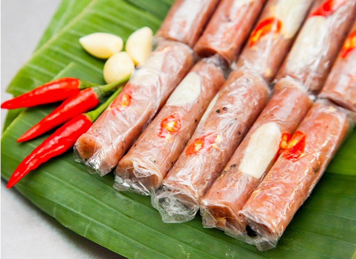MyanmarTouching's tweet photo. When coming to Thanh Hoa, visitors definitely enjoy “nem chua�� cuisine here. The dish is made from lean meat, pork, garlic, pepper, oyster and lentils.
#indochinamyanmar #indochina #myanmar #thanhhoa #food #nemchua #vietnam https://t.co/GRJ3Wk3GpG