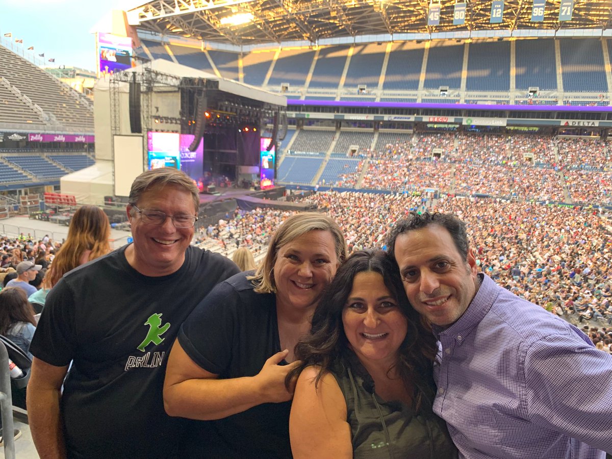 kbowzer1's tweet photo. #postprimeday #bepeculiar #amazon #katyperry #smcs https://t.co/zqjd9aDkCG