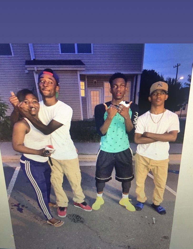 missparkerrrrrr's tweet photo. Love you cus ❤️🤞🏾 #longlivepnut https://t.co/KyV1oRwqWS