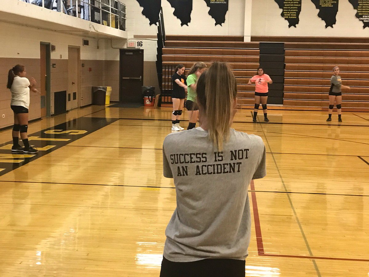 HHSHornets1's tweet photo. “Success is not an accident” Those that achieved what they dreamed of did the work necessary to get there. Hornets, choose success!! #HHS50 @HarvardD50 #harvardrising https://t.co/CnPLRVnYql