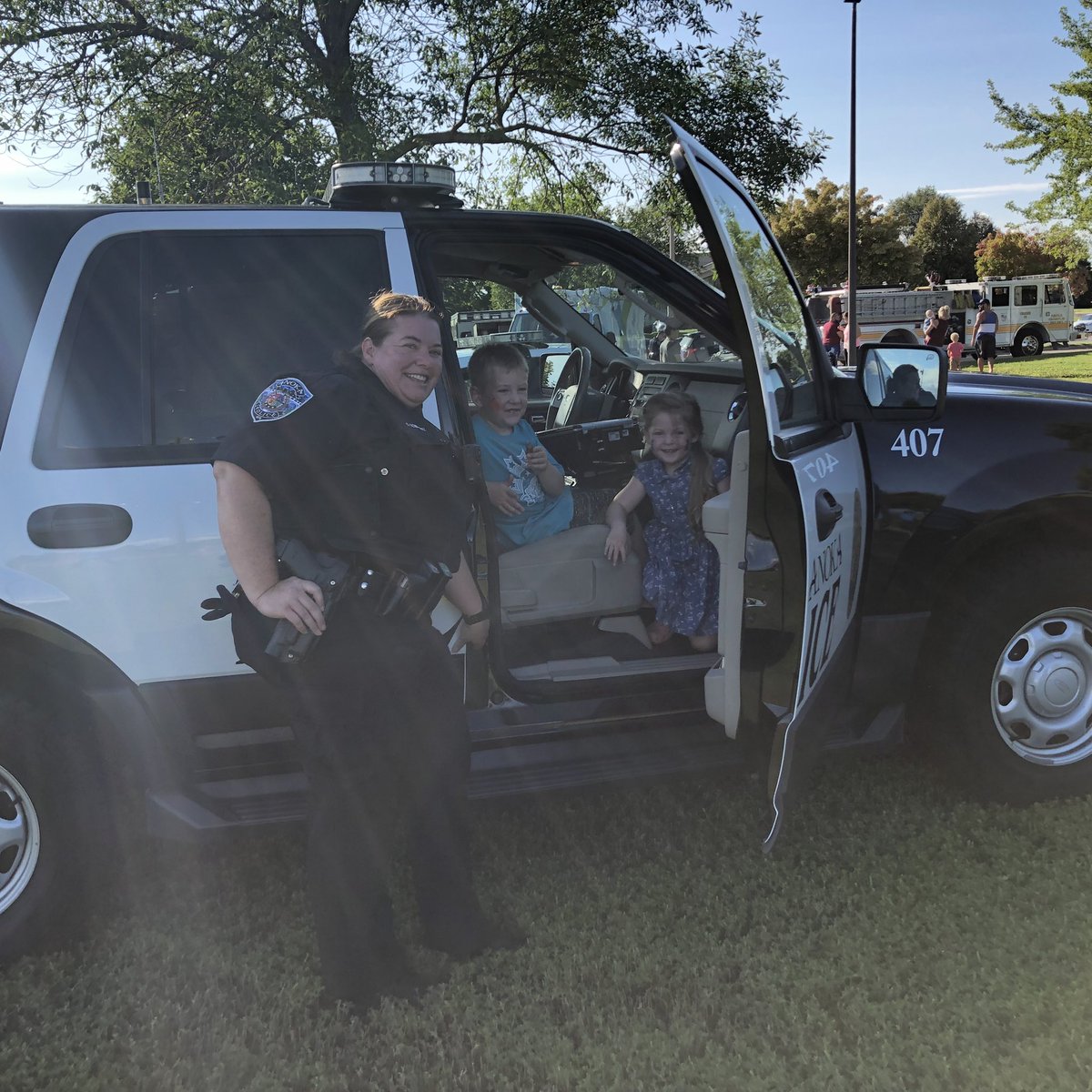 mary_wolverton's tweet photo. A fun evening at “Cookout with Cops” at Enloe Park in Anoka! Thank you Anoka Police Department for this community event. Absolutely great to interact with the officers in the department I have been fortunate to collaborate with in my admn role. #community#Anoka.Police.Department https://t.co/kbJrcfSAu4