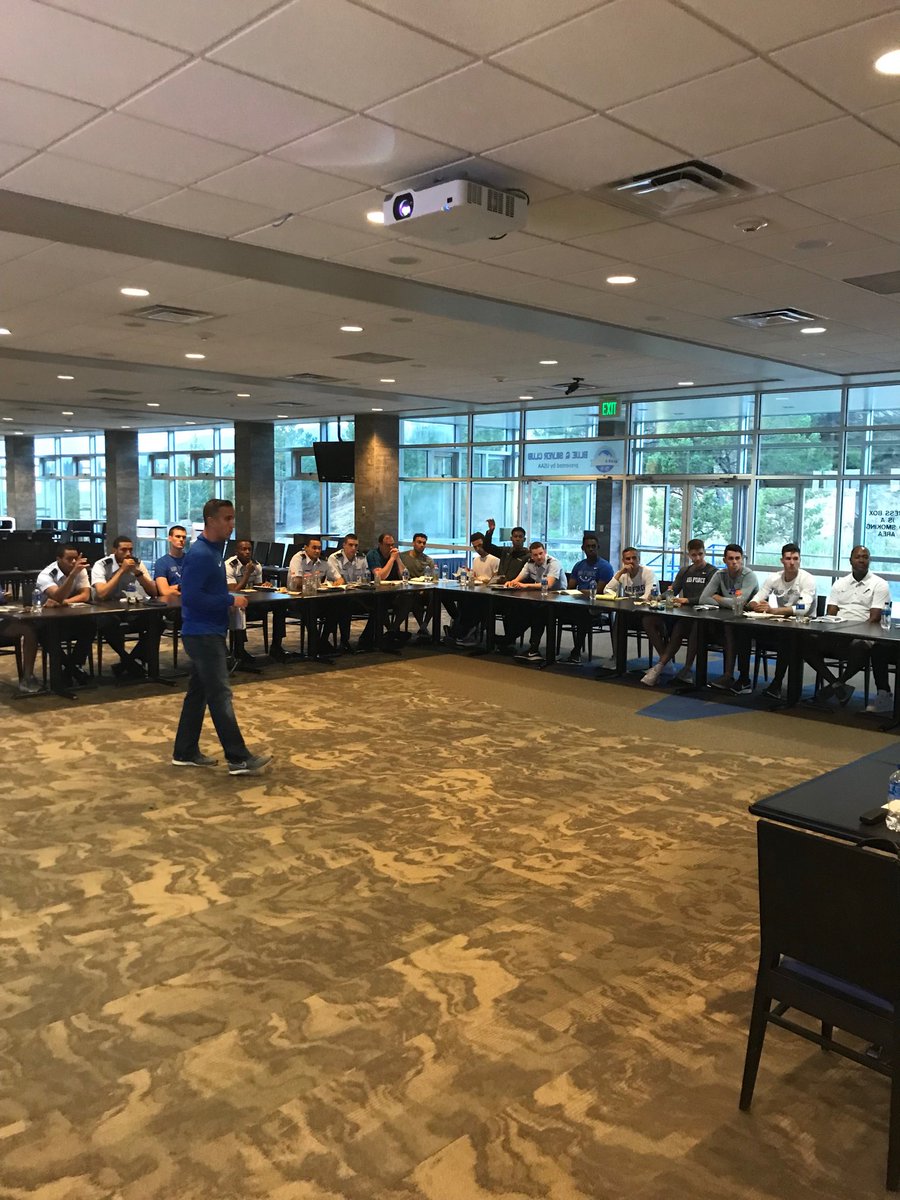 Dave Pilipovich (@davepilipovich) on Twitter photo Great team dinner tonight to discuss our summer reading assignment. <a href="/JonGordon11/">Jon Gordon</a> The Power of a Positive Team. #culture Great team dinner tonight to discuss our summer reading assignment. <a href="/JonGordon11/">Jon Gordon</a> The Power of a Positive Team. #culture