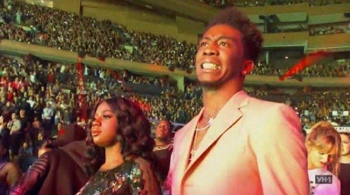 ceejayallday's tweet photo. @rodsterrrrr @YumYumChulio @RealNiggaJiren @PouringReign206 @CHILLCONROY *everyone watching Devin and the suns* https://t.co/qwHqrGo9dz