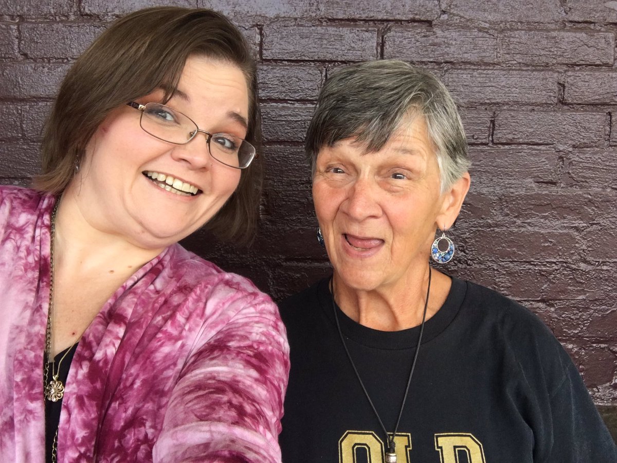 msseay's tweet photo. This fine lady has been my mentor for over half my life- from freshman year to today, 22 years later. She is as wise as she is beautiful and fun. Now that my parents are moving, our paths may not cross again in this life, but I promise I will love her until I can see her again. https://t.co/WW2zsaemsk