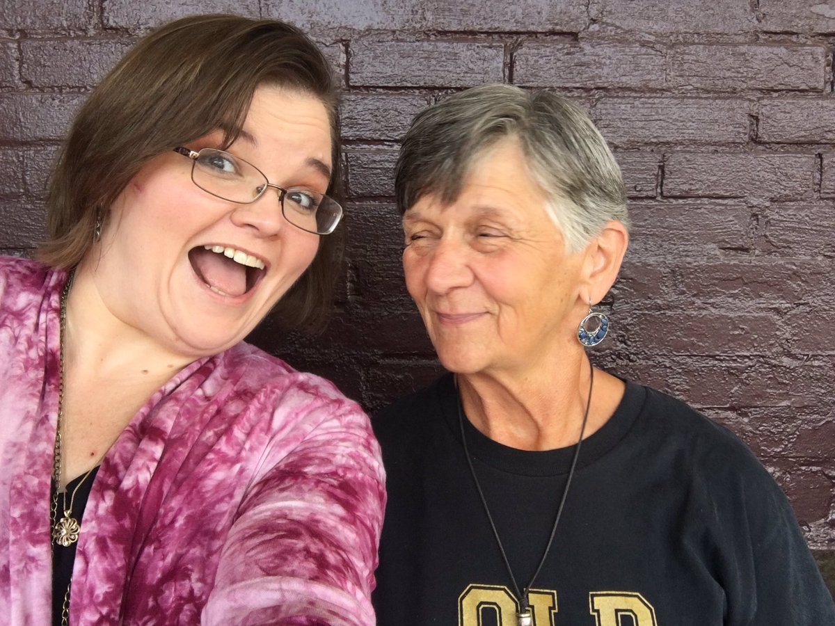 msseay's tweet photo. This fine lady has been my mentor for over half my life- from freshman year to today, 22 years later. She is as wise as she is beautiful and fun. Now that my parents are moving, our paths may not cross again in this life, but I promise I will love her until I can see her again. https://t.co/WW2zsaemsk