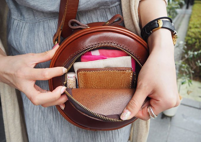 お値下げしました。HERZ まんまるショルダーポシェット（CK-19） お