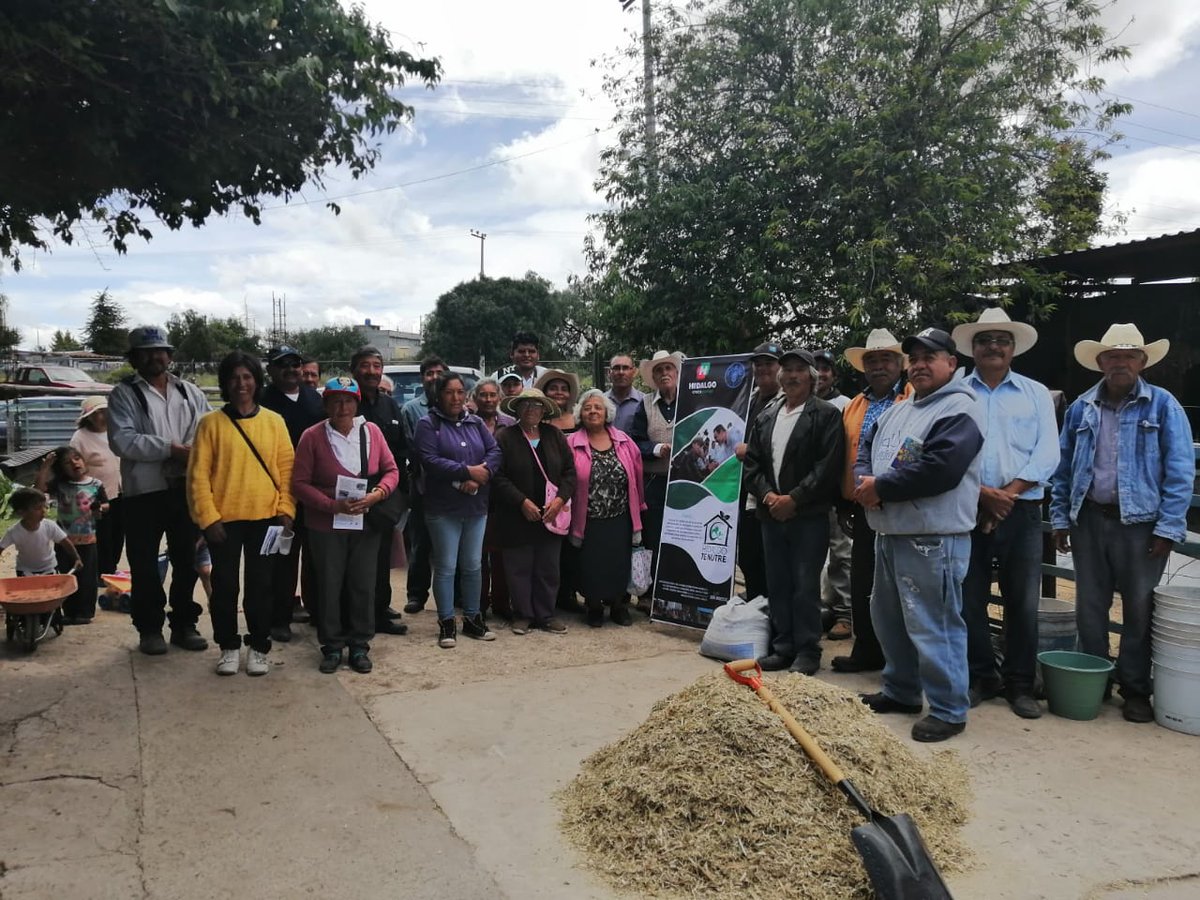 AgroindesC's tweet photo. La constante capacitación de las familias en los territorios de atención a través del programa #HidalgoTeNutre del @gobiernohidalgo de @omarfayad permite el fortalecimiento de los sistemas productivos #Zempoala  @SEDAGRO_HIDALGO @FAOMexico  @Car_Muniz @ecarizpe https://t.co/qqvrqF3tOr