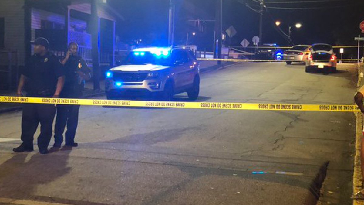 wsbtv's tweet photo. #BREAKING Multiple people shot near Clark Atlanta University library, police say -- https://t.co/W2OVfMAQSZ https://t.co/uPJj86rvCQ