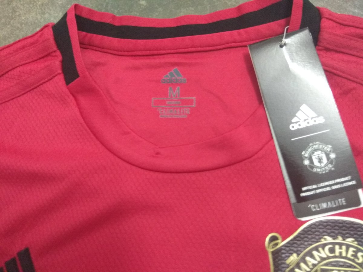 jerzy_frenz's tweet photo. Manchester United Home 19/20 https://t.co/L6x7qUQyqE